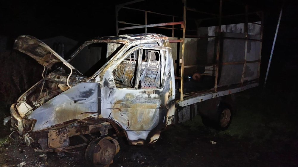 В Челябинской области хулиган-рецидивист поджег «Газель»