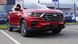 В Челябинске ветерану СВО вручили ключи от пятиместного кроссовера