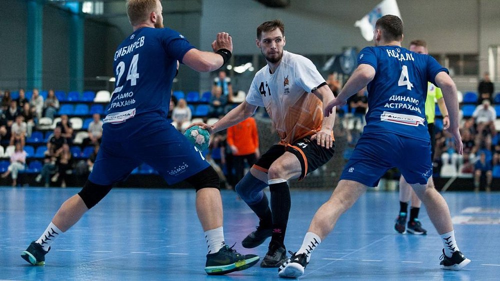 Гандбольный клуб «Динамо‑Сунгуль» выиграл у одноклубников из Астрахани в Суперлиге