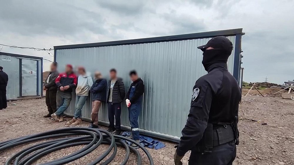 Более 340 мигрантов-нарушителей выдворили из Челябинской области в 2025 году