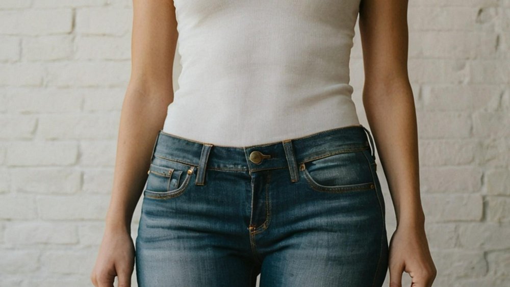 Как узкие джинсы вредят женскому здоровью
