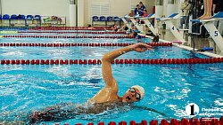 Знаменитый Александр Попов открыл всероссийский турнир по плаванию в Челябинске