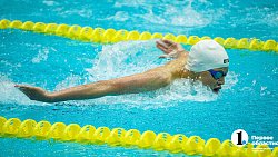 Знаменитый Александр Попов открыл всероссийский турнир по плаванию в Челябинске