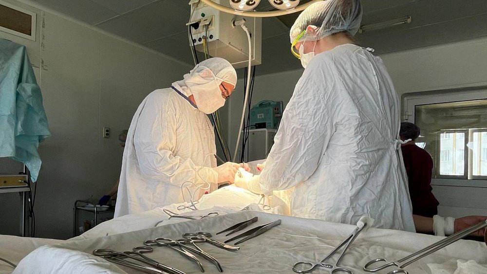 Челябинские хирурги удалили паразитов из предстательной железы пациента