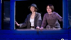 Челябинцам показали первый в России кукольный спектакль «Зойкина квартира»