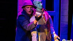 Челябинцам показали первый в России кукольный спектакль «Зойкина квартира»