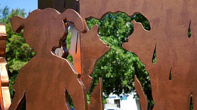 В Челябинске открылась стела пропавшим детям «Живи»