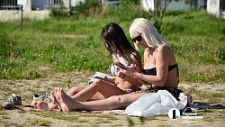 С наступлением теплых дней челябинцы потянулись на пляжи