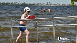 С наступлением теплых дней челябинцы потянулись на пляжи