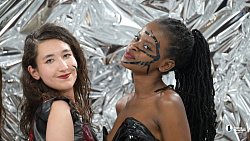 «Сочетание гламура и гадости»: какую одежду делают молодые дизайнеры из Челябинска