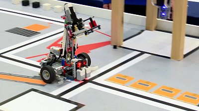 В Челябинской области школьники создают уникальных роботов