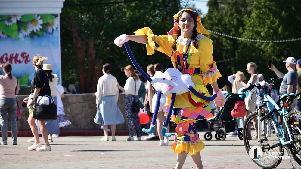 Полиция поздравила челябинских ребятишек с Днем защиты детей