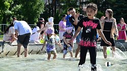 Полиция поздравила челябинских ребятишек с Днем защиты детей