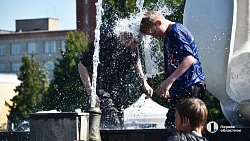 Полиция поздравила челябинских ребятишек с Днем защиты детей