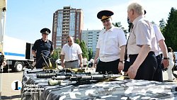 Полиция поздравила челябинских ребятишек с Днем защиты детей