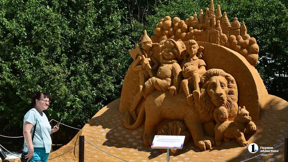 В Челябинске открылся Фестиваль песочных скульптур