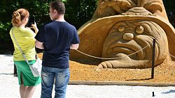 В Челябинске открылся Фестиваль песочных скульптур