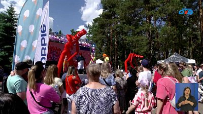 Челябинцам раздали 30 тысяч порций бесплатного летнего лакомства