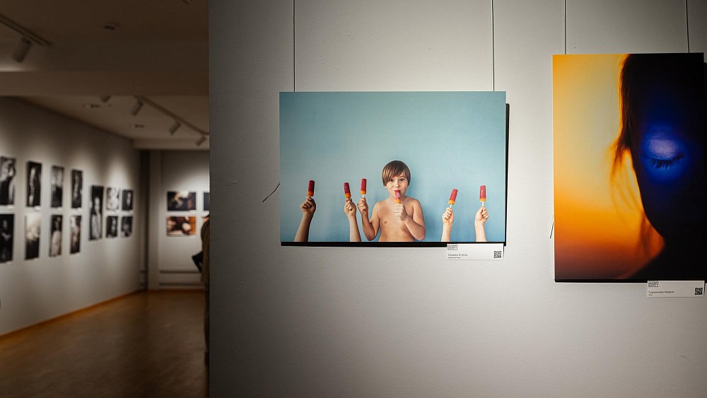 Работы трех фотографов из Челябинска представили на выставке в Москве