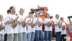 В Челябинске 15 крупнейших предприятий представили свою спецтехнику В Челябинске 15 крупнейших предприятий представили свою спецтехнику