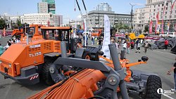 В Челябинске 15 крупнейших предприятий представили свою спецтехнику В Челябинске 15 крупнейших предприятий представили свою спецтехнику