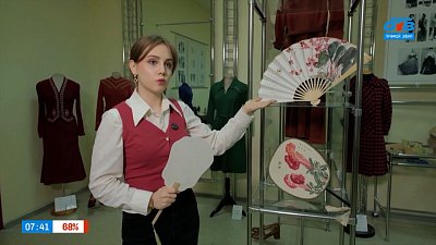 Обмахнёмся веером в рубрике «От сабо до жабо»