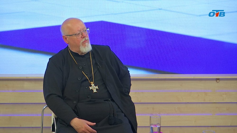 Отец Игорь Шестаков рассказал о праздновании Дня Святой Троицы