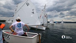 Более сотни экипажей вышли на старт парусной регаты путешественника Федора Конюхова