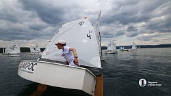 Более сотни экипажей вышли на старт парусной регаты путешественника Федора Конюхова