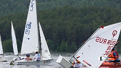 Более сотни экипажей вышли на старт парусной регаты путешественника Федора Конюхова