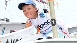 Более сотни экипажей вышли на старт парусной регаты путешественника Федора Конюхова