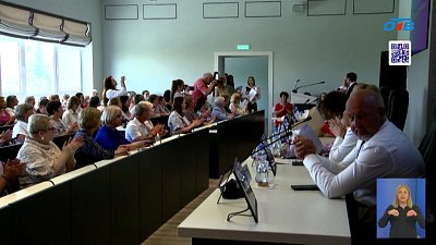 В Челябинске награждают работников социальной сферы