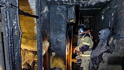 В Челябинске на пожаре в многоэтажке спасли мужчину