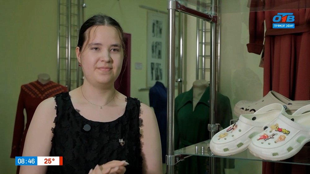 Поговорим о кроксах в рубрике «От сабо до жабо»