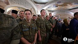 Челябинцы выстроились в очередь к мощам святителя Тихона