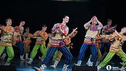 Алексей Текслер наградил выдающихся южноуральцев в День России