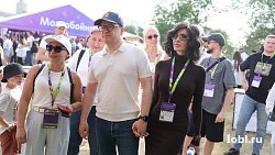 Алексей Текслер и его семья посетили VK Fest в Челябинске