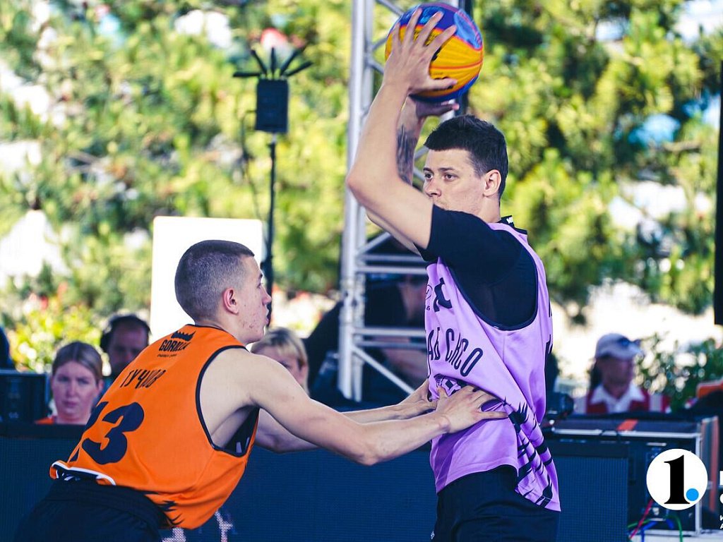 Челябинец Кирилл Писклов выиграл турнир Sirius Cup-2025 по баскетболу 3×3 в Сочи