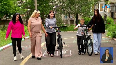 Участник СВО дарит детям велосипеды