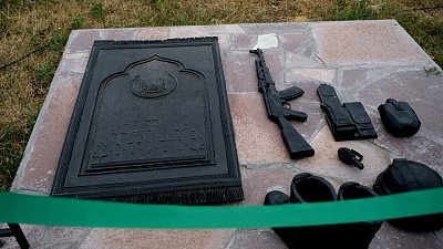 В Миассе установили памятник «Молитва воина»