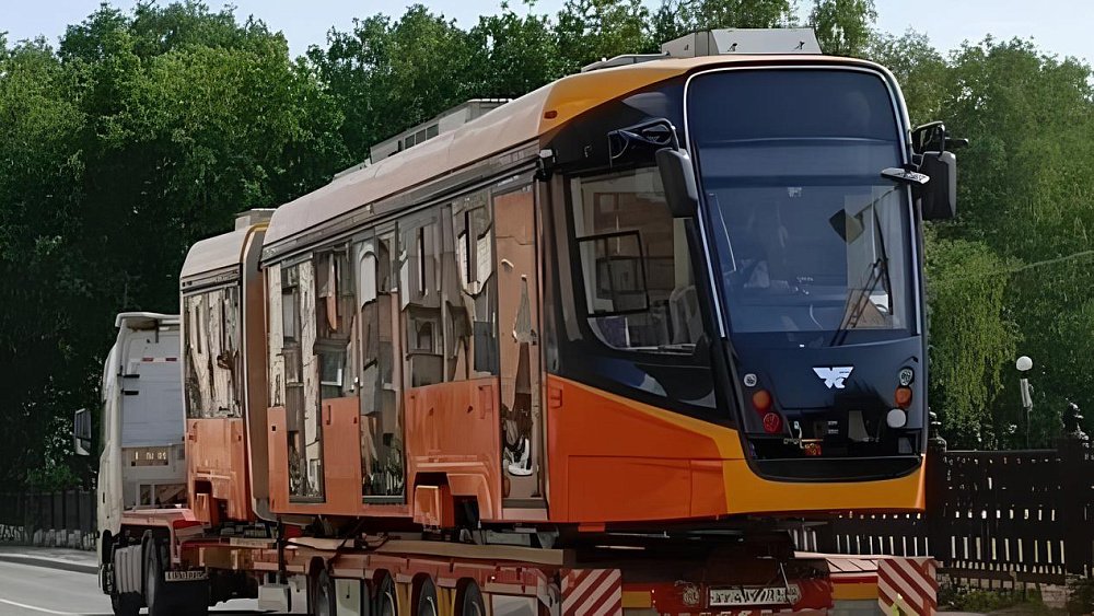 На Южном Урале изготовили трамвай, который вмещает 400 человек