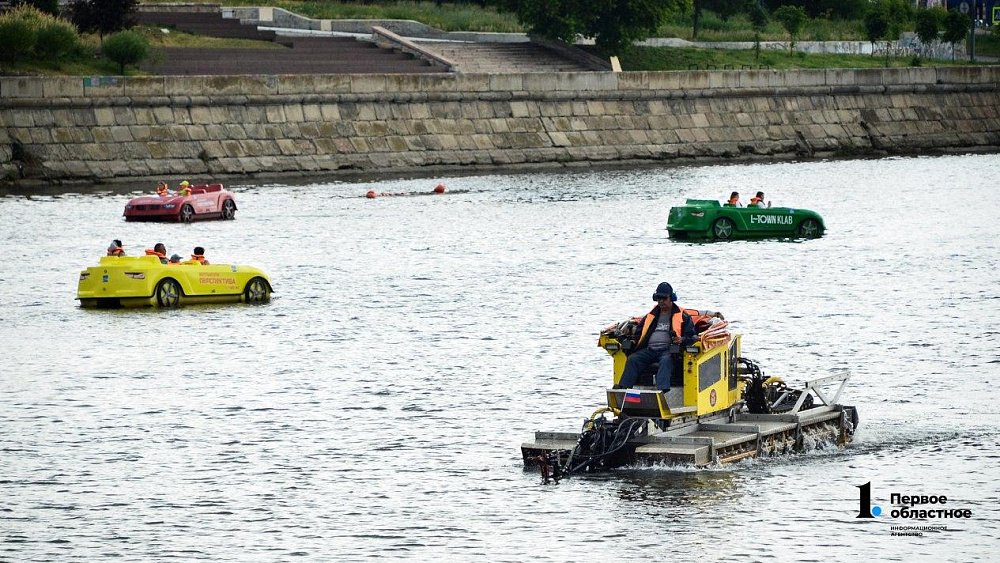 В Челябинске реку Миасс будут чистить от растительности до 31 октября