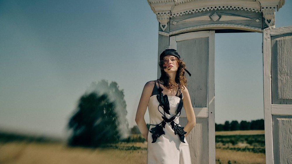 Дизайнер Алена Ахмадуллина провела съемку новой коллекции в Челябинской области