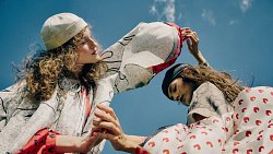 Дизайнер Алена Ахмадуллина провела съемку новой коллекции в Челябинской области