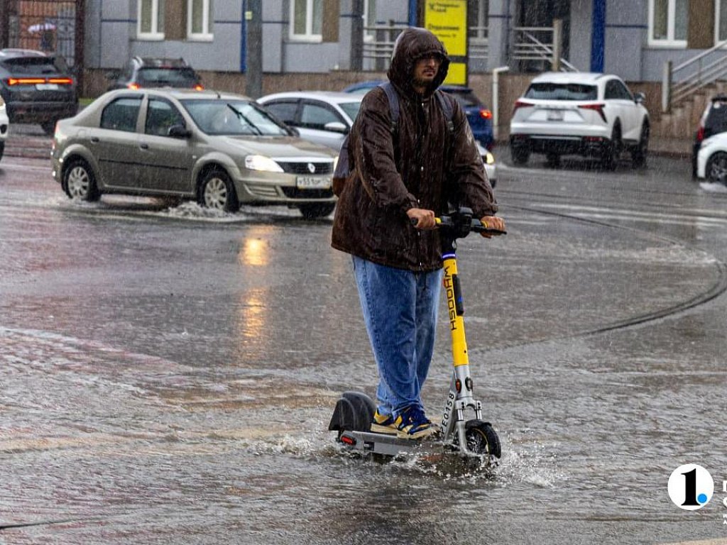 В Челябинске 19 июня улицы ушли под воду после ливня