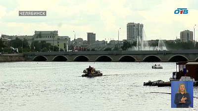 На реке Миасс продолжаются работы по очистке