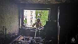 Челябинские пожарные спасли двух котов, надышавшихся угарным газом