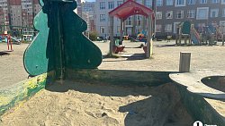 Челябинцы пожаловались на аварийную детскую площадку на Северо‑Западе