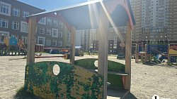 Челябинцы пожаловались на аварийную детскую площадку на Северо‑Западе