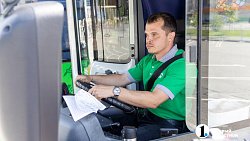 В Челябинске выбрали лучшего водителя автобуса региона